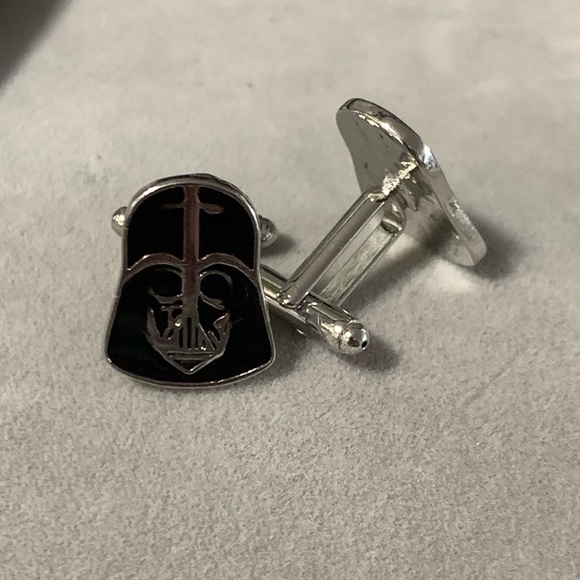 Darth Vader Cufflinks NWOT - Picture 1 of 2